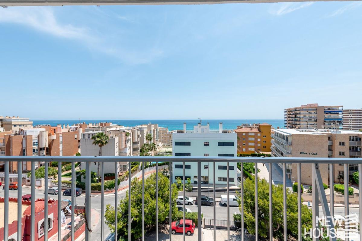 Sale of apartment in Piso en Muchavista, Playa Muchavista, El Campello, El Campello
photo 2