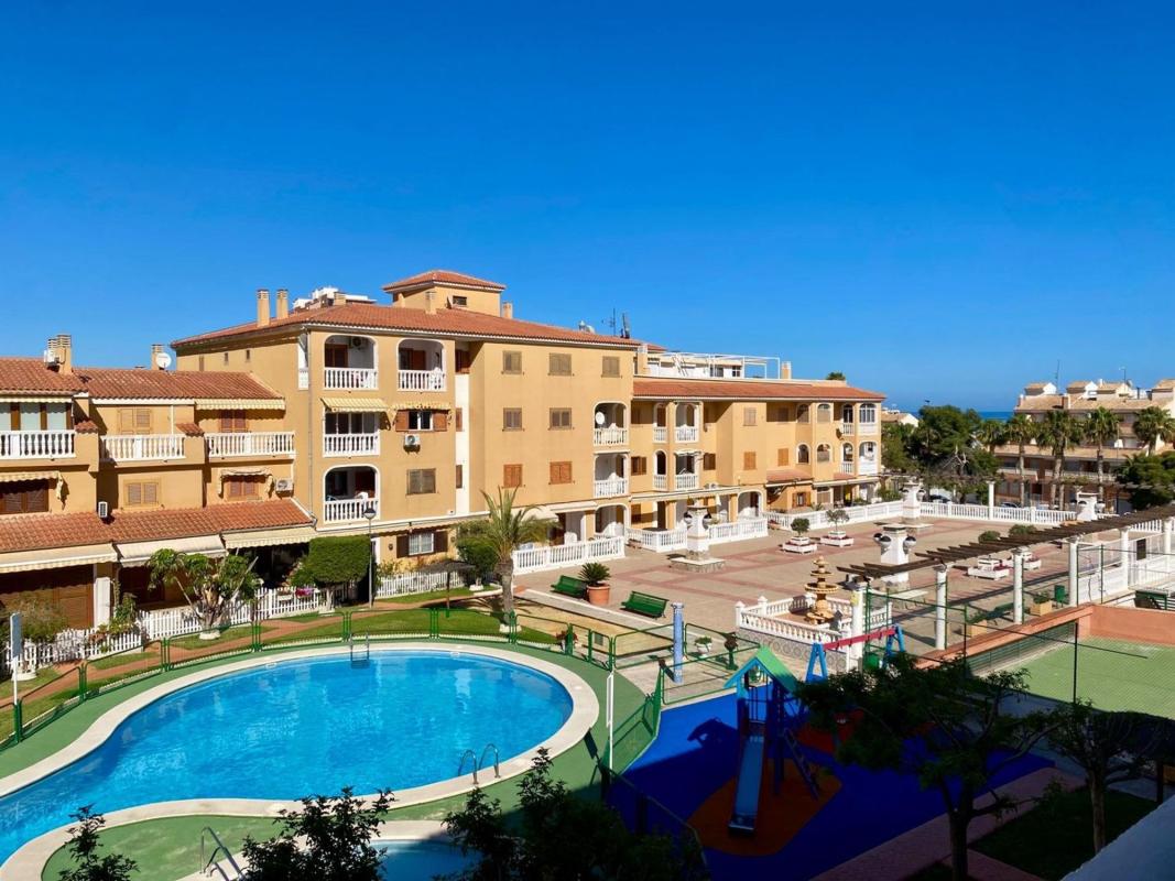 Venta de piso en Piso en Calle Ruperto Chapí, Campello Playa, El Campello, El Campello
photo 1