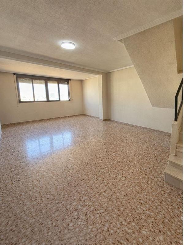 Duplex sale in Dúplex en Avenida de Germanies, Campello Playa, El Campello, El Campello photo 3