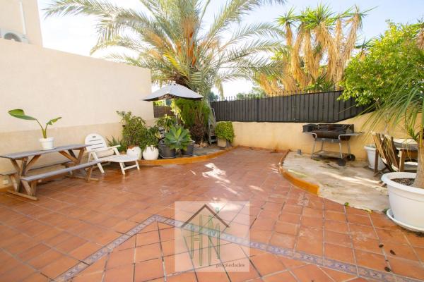 Chalet adosado en Av Amerador De l', Pueblo Español - Coveta Fumá, El Campello photo 1
