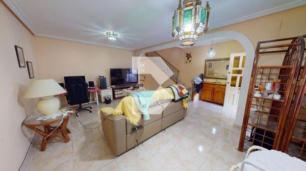 Chalet adosado en Avenida del Vincle, Campello Pueblo, El Campello thumbnail 1