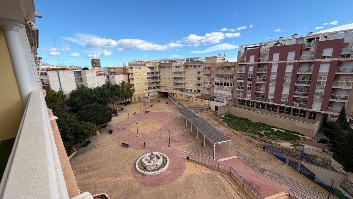 Sale of apartment in Piso en Calle Sant Bartomeu, Campello Playa, El Campello, El Campello
photo 1