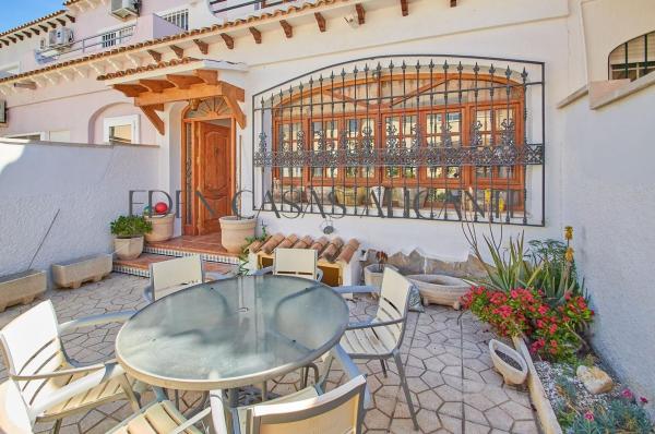 Casa o chalet independiente en Calle Serra de Mariola, Campello Pueblo, El Campello photo 1