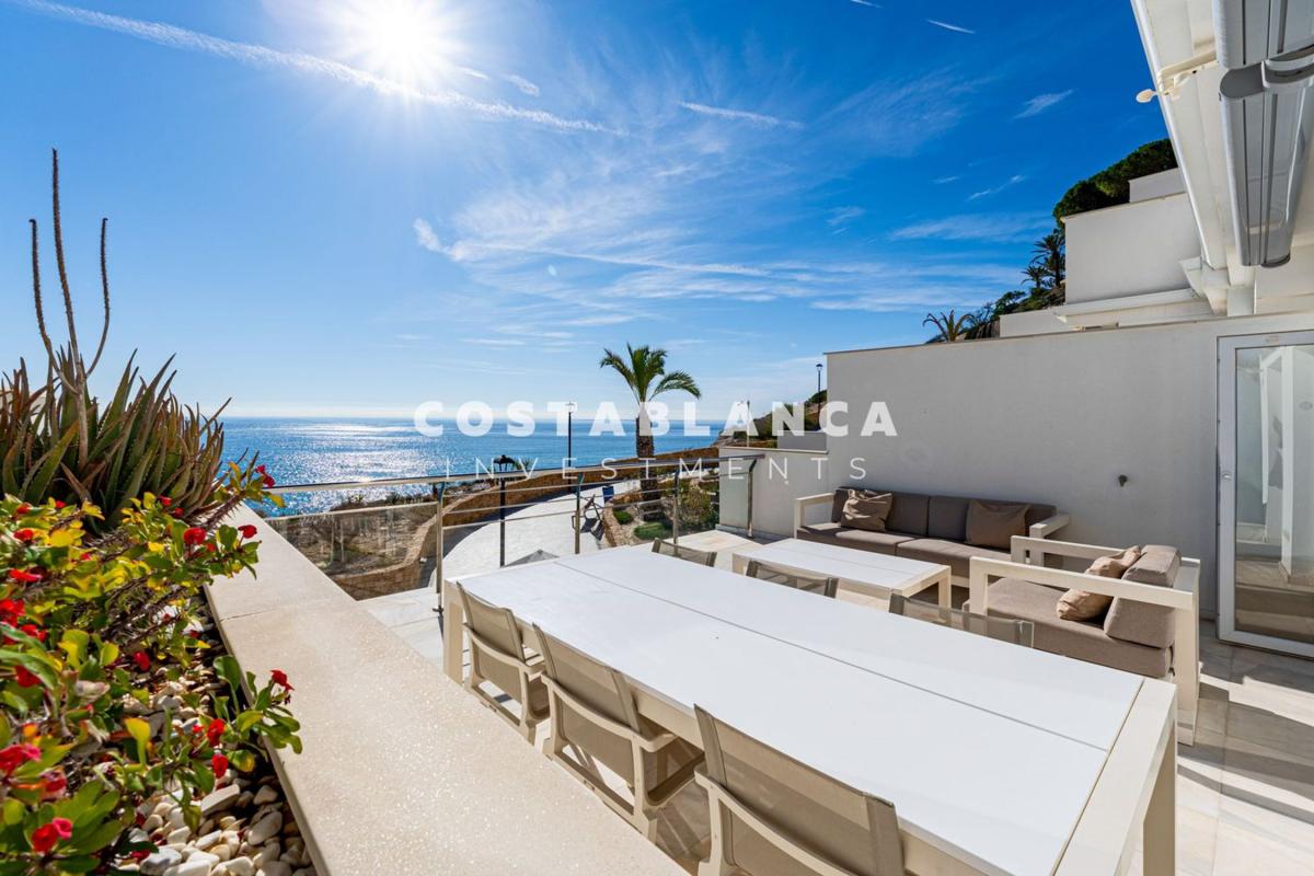 Продажа квартиры на Piso en Calle Altea, Pueblo Acantilado - Lanuza, El Campello, Эль Кампельо
 photo 2