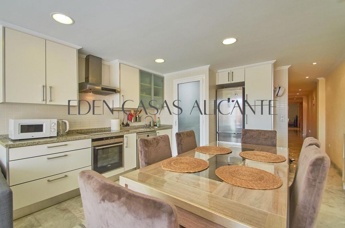 Sale of apartment in Piso en Calle Sant Pere, Campello Playa, El Campello, El Campello
 photo 4