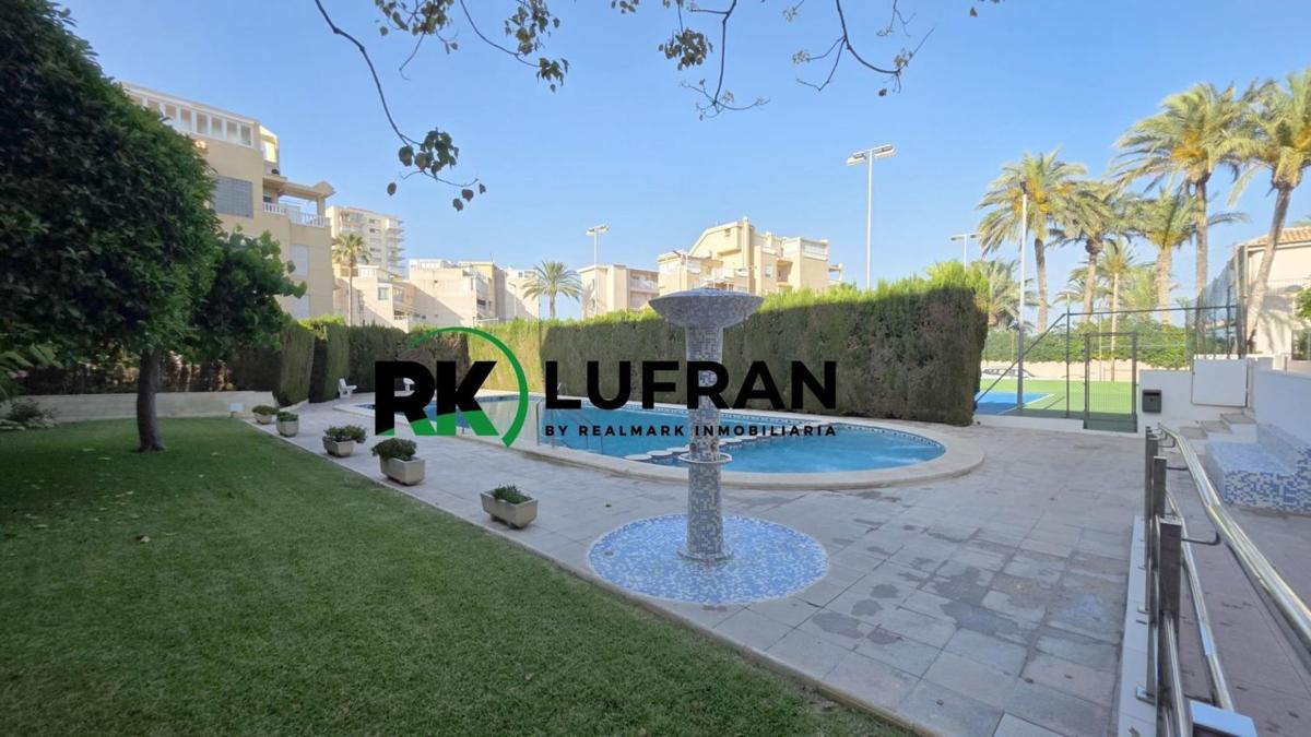 Sale of apartment in Piso en Calle de Jacinto Benavente, Playa Muchavista, El Campello, El Campello
photo 1
