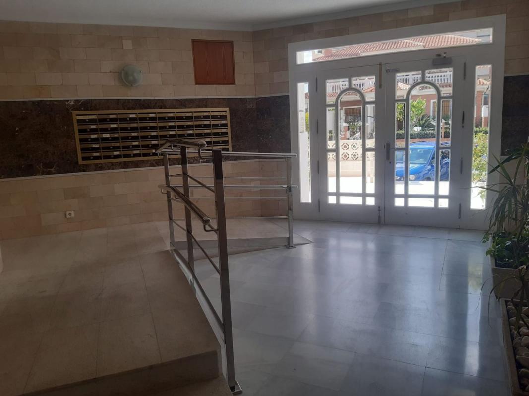 Продажа квартиры на Piso en Calle de Jacinto Benavente, 21, Playa Muchavista, El Campello, Эль Кампельо
 photo 2