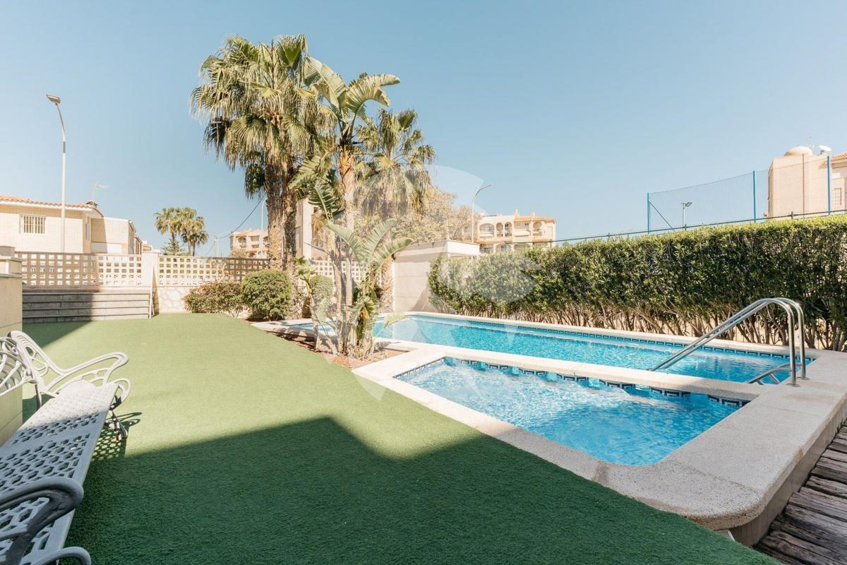 Sale of apartment in Piso en Calle de Sorolla, Playa Muchavista, El Campello, El Campello
 photo 5