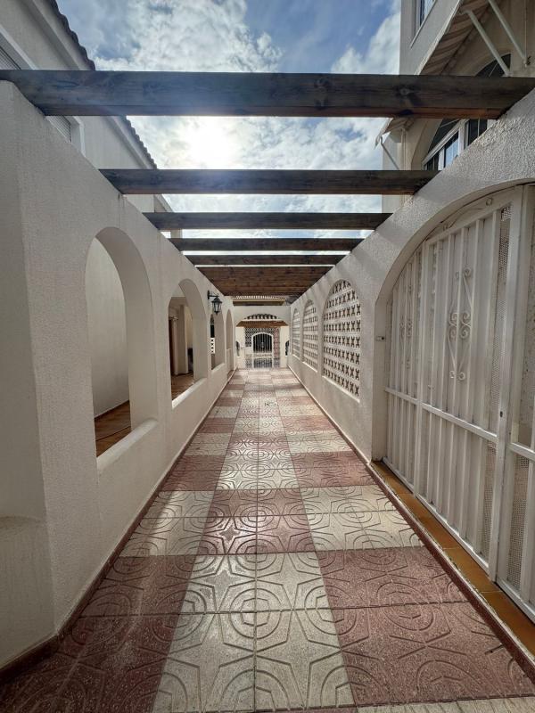 Properties for sale and rent in Spain photo 2