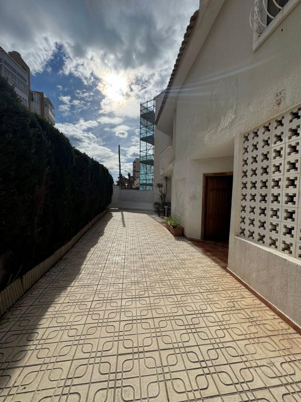 Properties for sale and rent in Spain photo 4