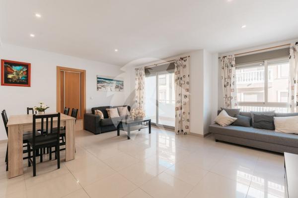 Sale of flat in Piso en Avenida del Carrer de la Mar, Campello Playa, El Campello, El Campello
 photo 1