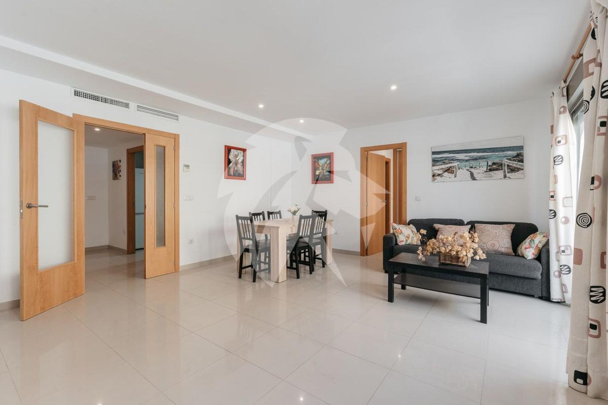 Продажа квартиры на Piso en Avenida del Carrer de la Mar, Campello Playa, El Campello, Эль Кампельо
 photo 2