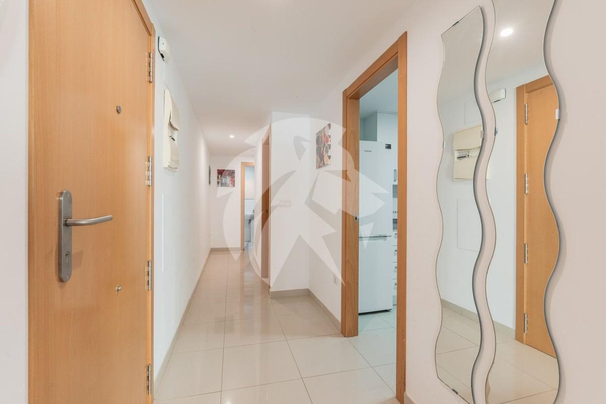 Продажа квартиры на Piso en Avenida del Carrer de la Mar, Campello Playa, El Campello, Эль Кампельо
 photo 5