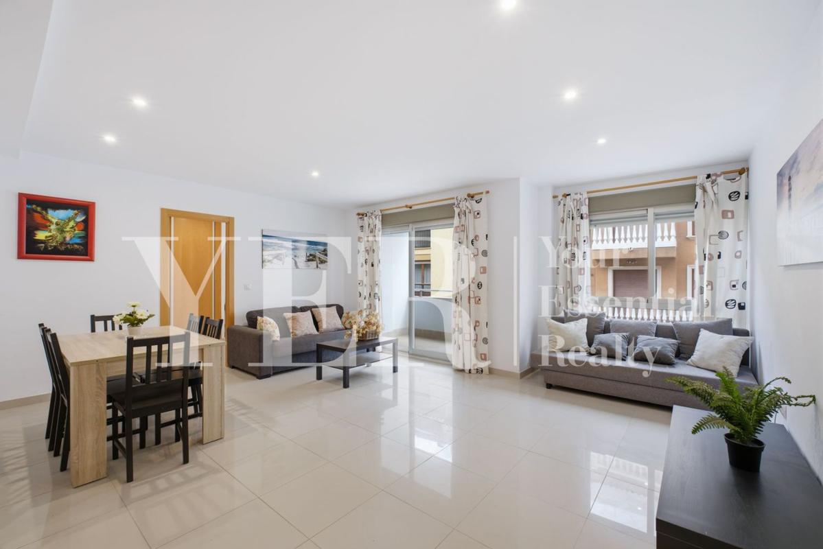 Sale of apartment in Piso en Avenida del Carrer de la Mar, Campello Playa, El Campello, El Campello
 photo 2