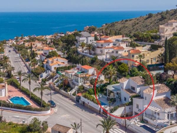Casa o chalet independiente en Calle d'Oriola, 20, Pueblo Acantilado - Lanuza, El Campello thumbnail 2