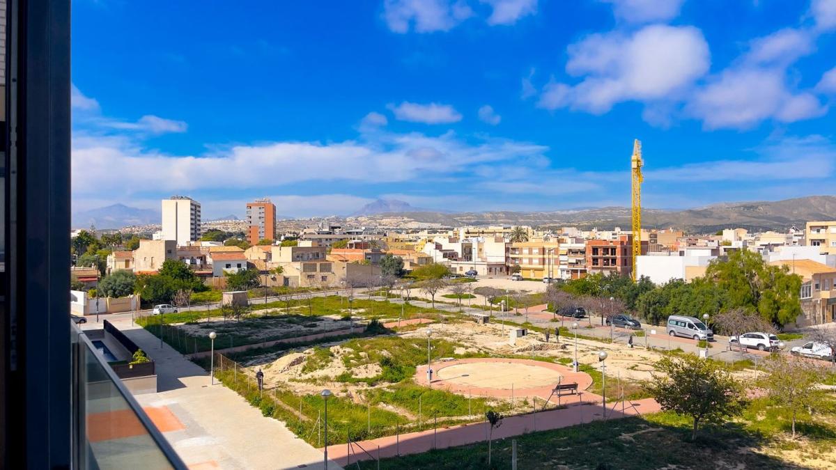 Продажа квартиры на Piso en Av Ausias March, Campello Pueblo, El Campello, Эль Кампельо
photo 1