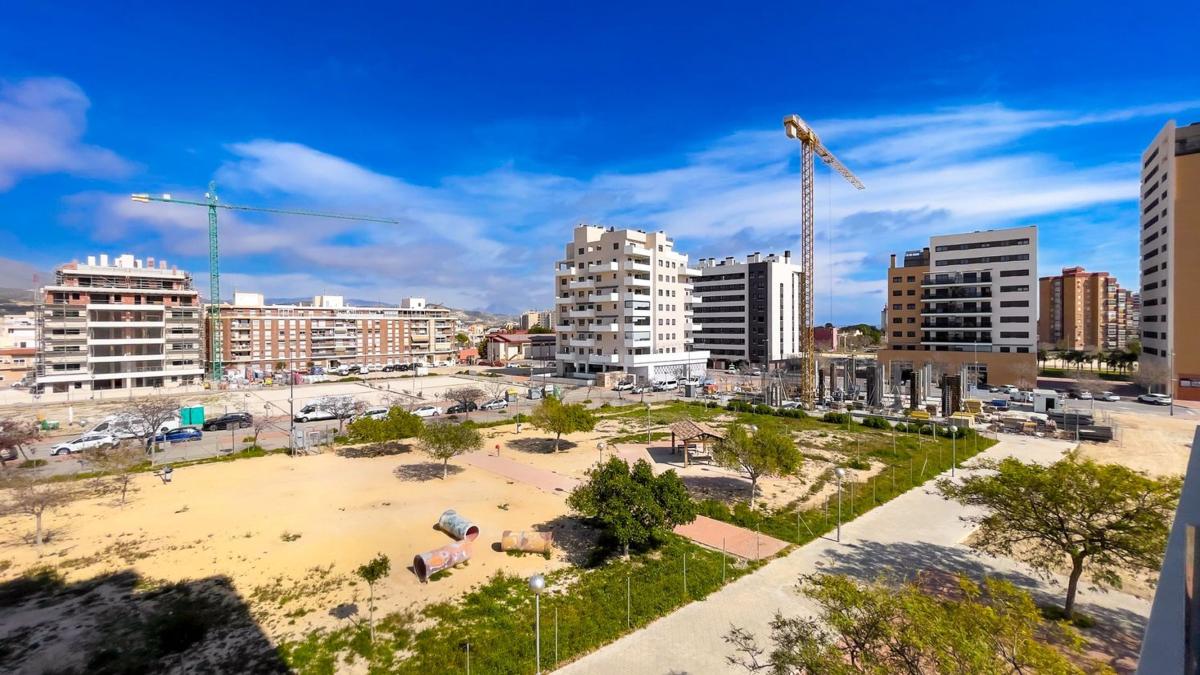 Продажа квартиры на Piso en Av Ausias March, Campello Pueblo, El Campello, Эль Кампельо
photo 3