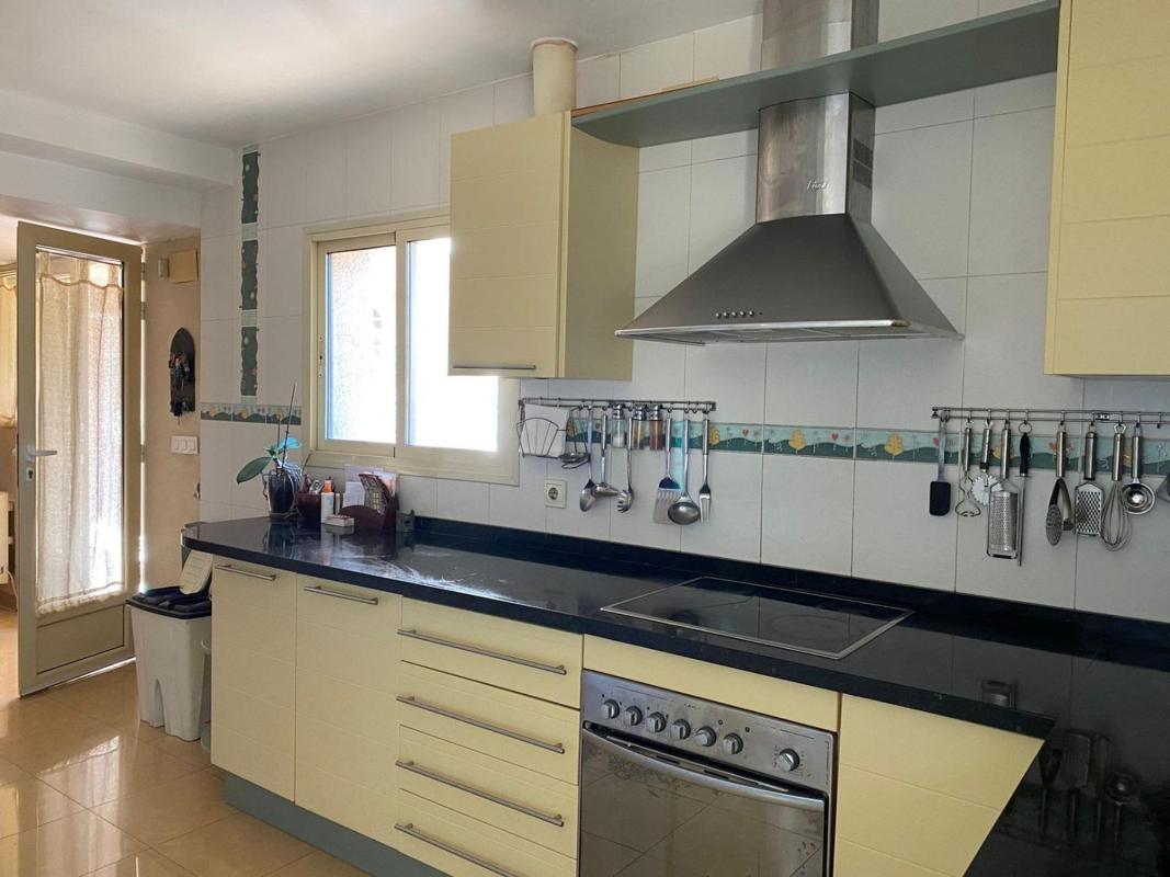 Properties for sale and rent in Spain photo 3