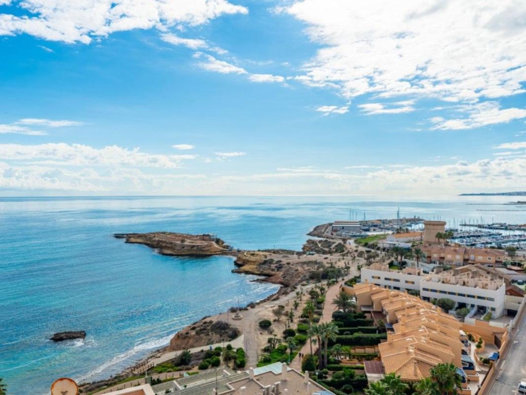 Sale of apartment in Piso en Avenida Almadrava, 2, Pueblo Español - Coveta Fumá, El Campello, El Campello
photo 1