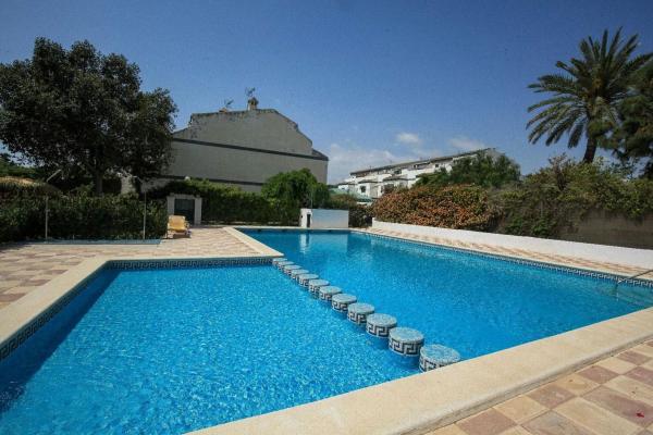 Chalet adosado en Avenida Real de la villajoyosa, 10, Playa Muchavista, El Campello photo 4