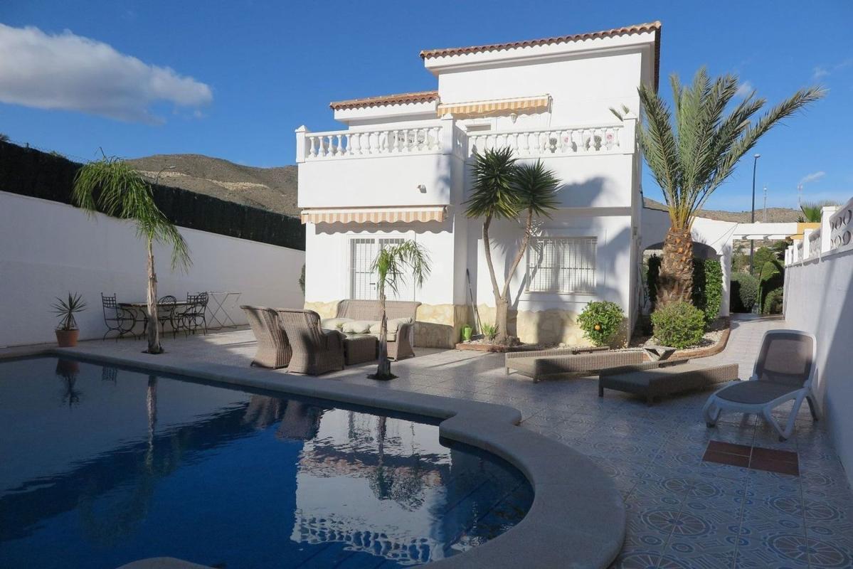 Properties for sale and rent in Spain photo 2