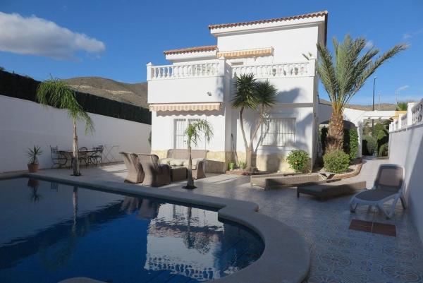 Casa o chalet independiente en Pueblo Acantilado - Lanuza, El Campello thumbnail 1