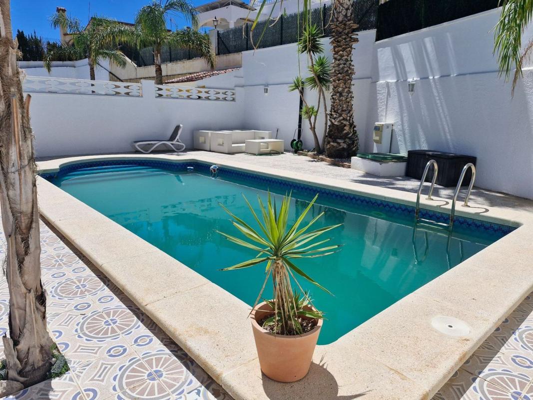 Properties for sale and rent in Spain photo 3