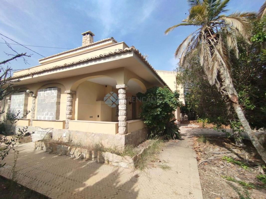 Sale of independent chalet in Casa o chalet en Calle del Convent, Campello Pueblo, El Campello, El Campello
photo 1