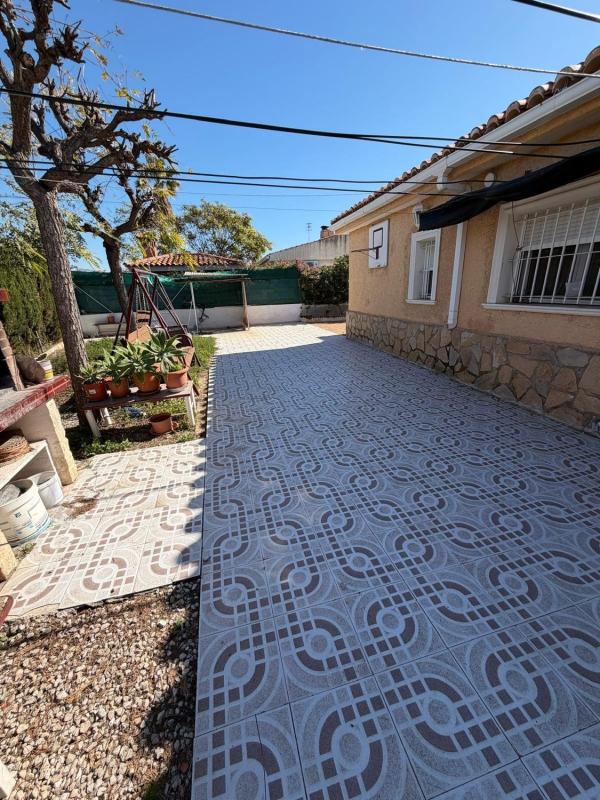 Properties for sale and rent in Spain photo 3