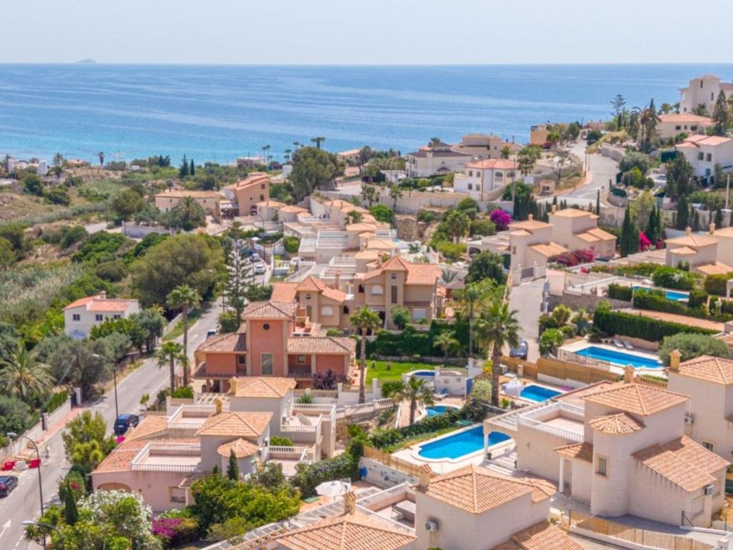 Properties for sale and rent in Spain photo 2