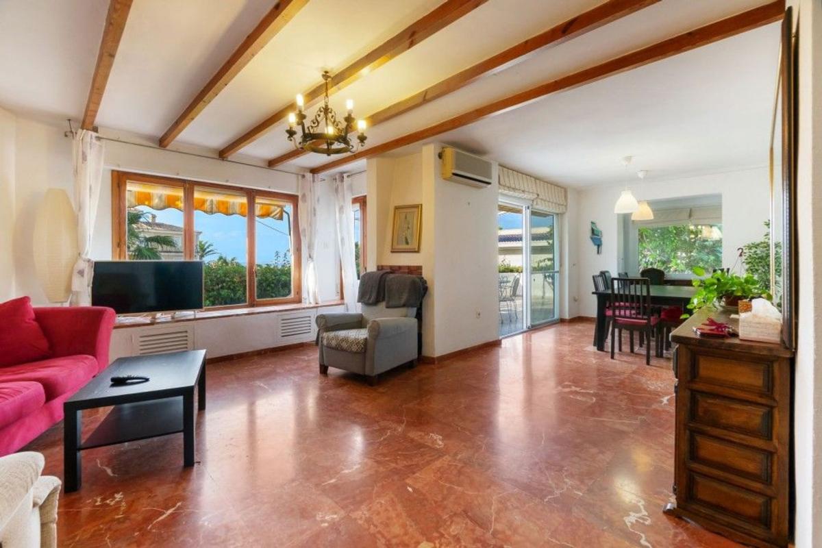 Properties for sale and rent in Spain photo 2