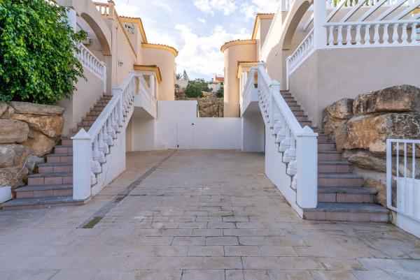 Casa o chalet independiente en Calle de Torrevella, Pueblo Acantilado - Lanuza, El Campello thumbnail 1