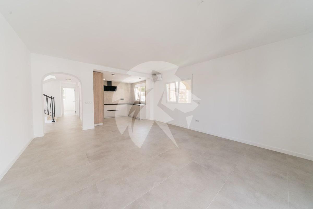 Properties for sale and rent in Spain photo 5