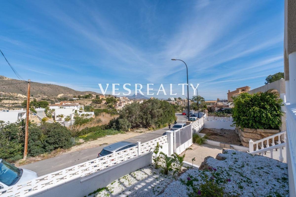 Properties for sale and rent in Spain photo 3