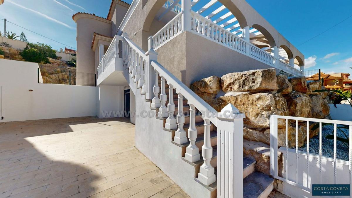 Properties for sale and rent in Spain photo 2