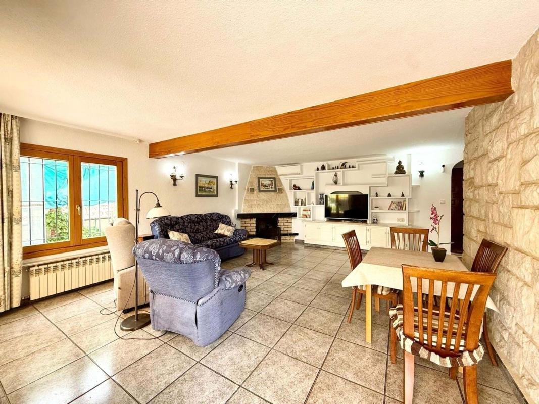 Properties for sale and rent in Spain photo 4