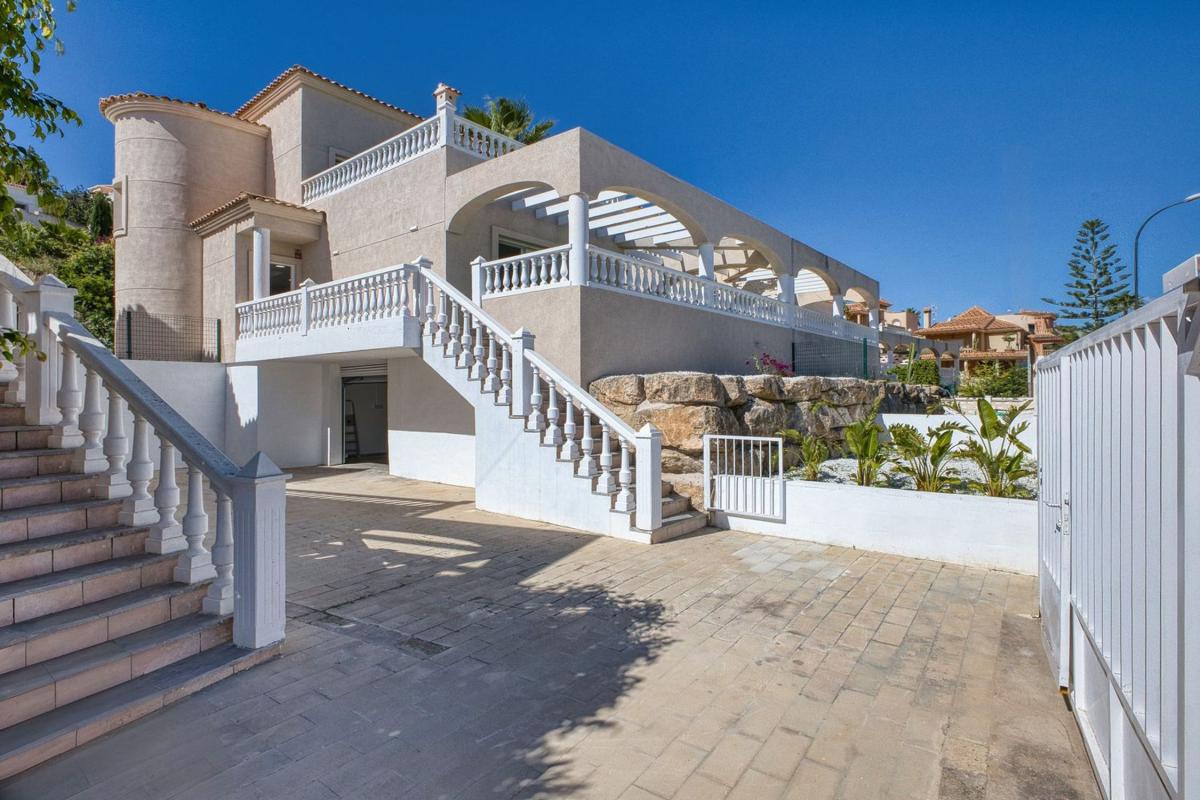 Properties for sale and rent in Spain photo 1