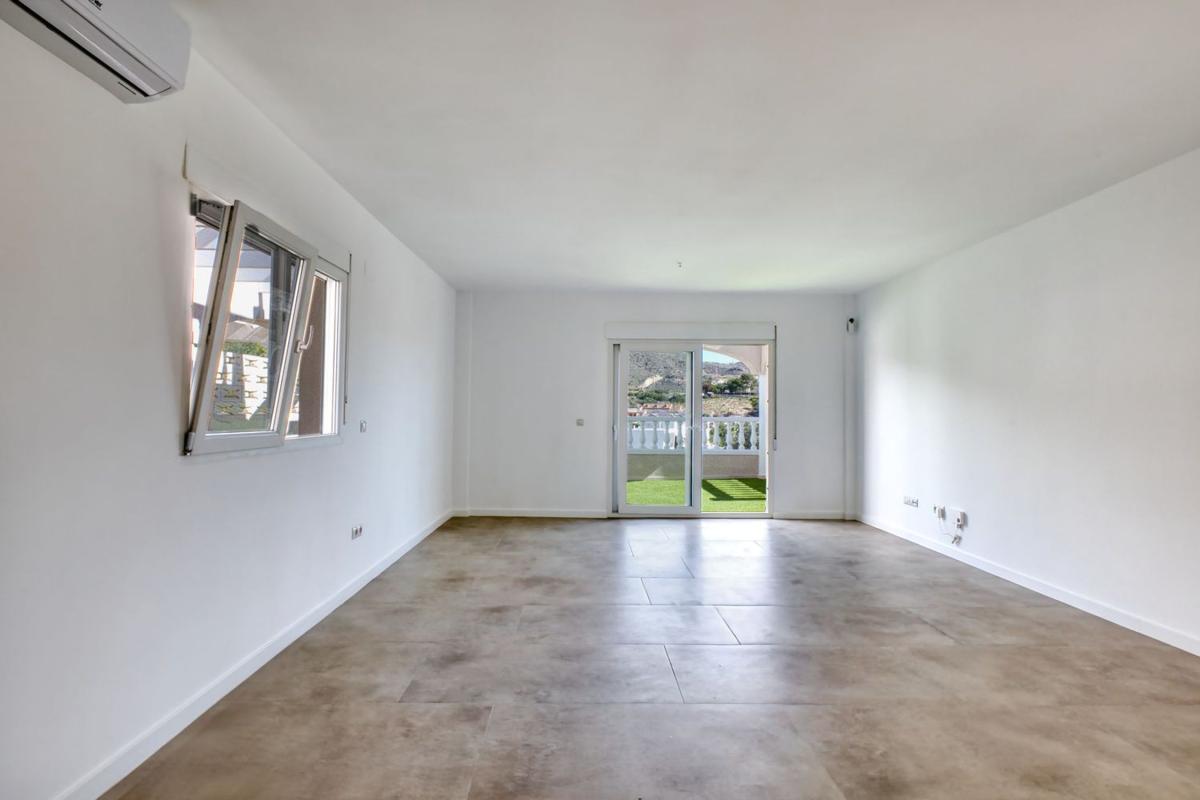 Properties for sale and rent in Spain photo 4