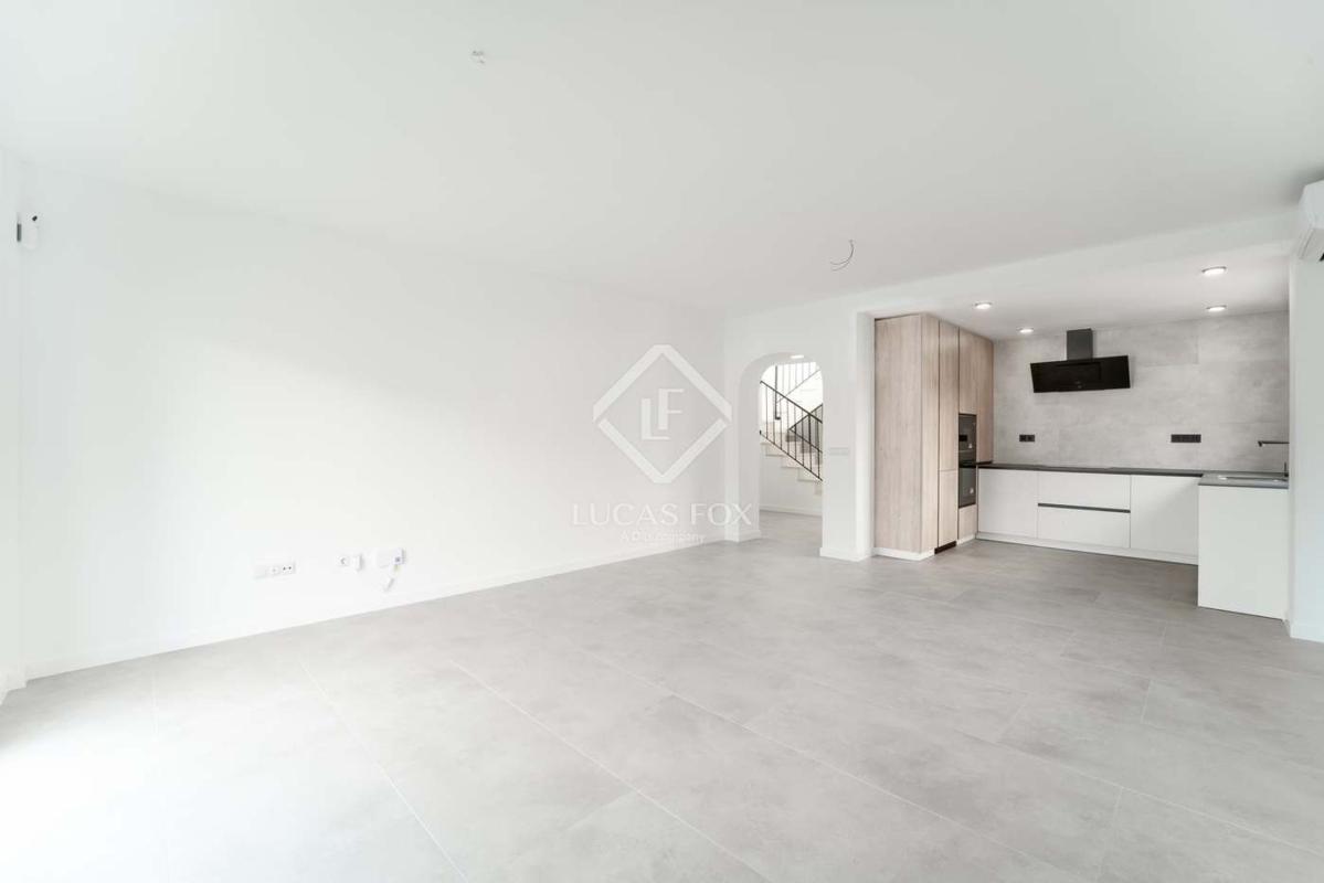 Properties for sale and rent in Spain photo 4