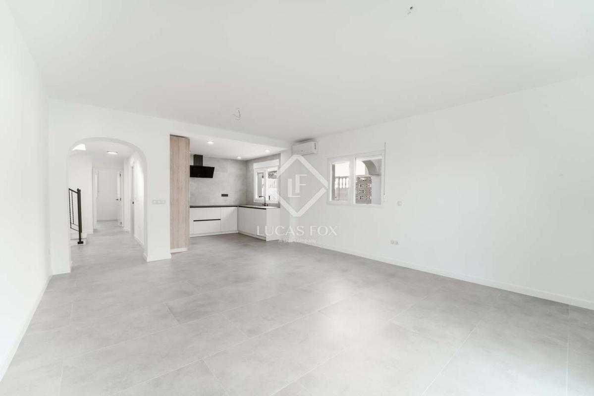 Properties for sale and rent in Spain photo 5