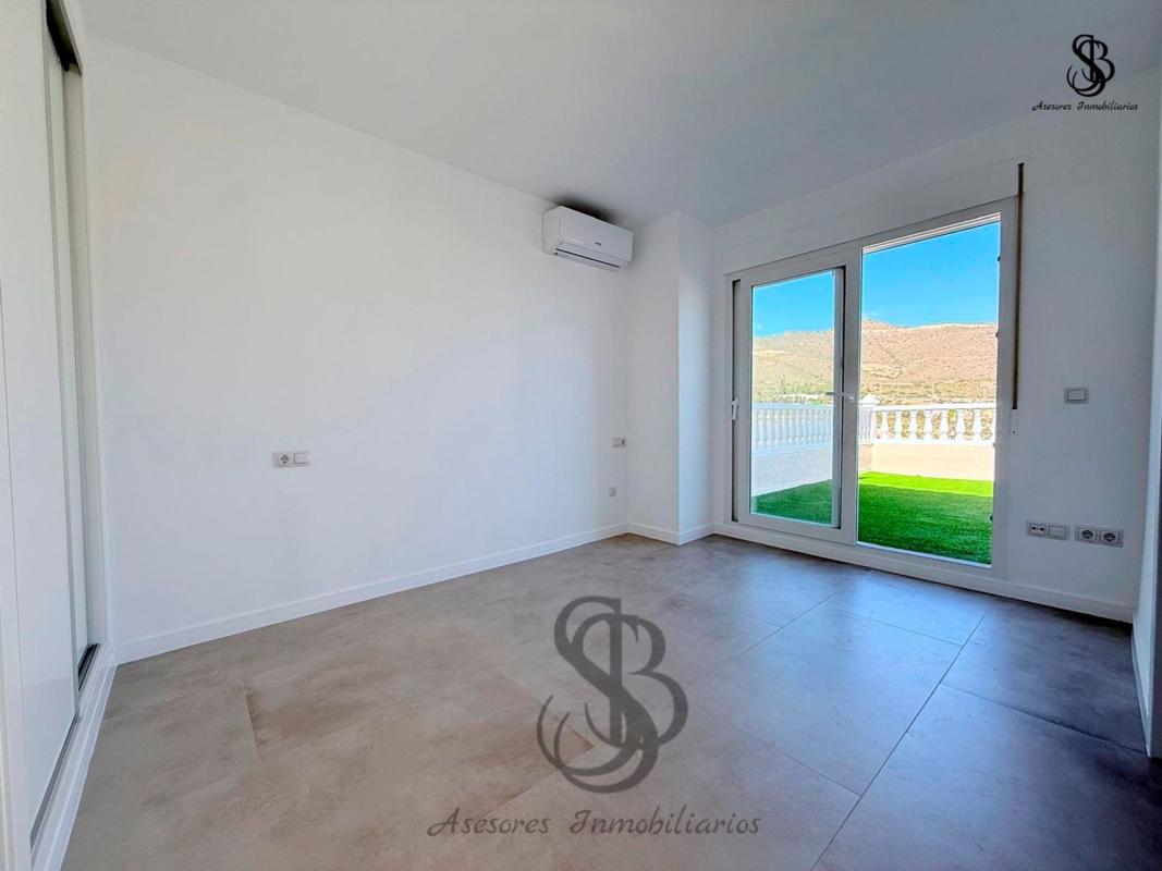 Properties for sale and rent in Spain photo 4