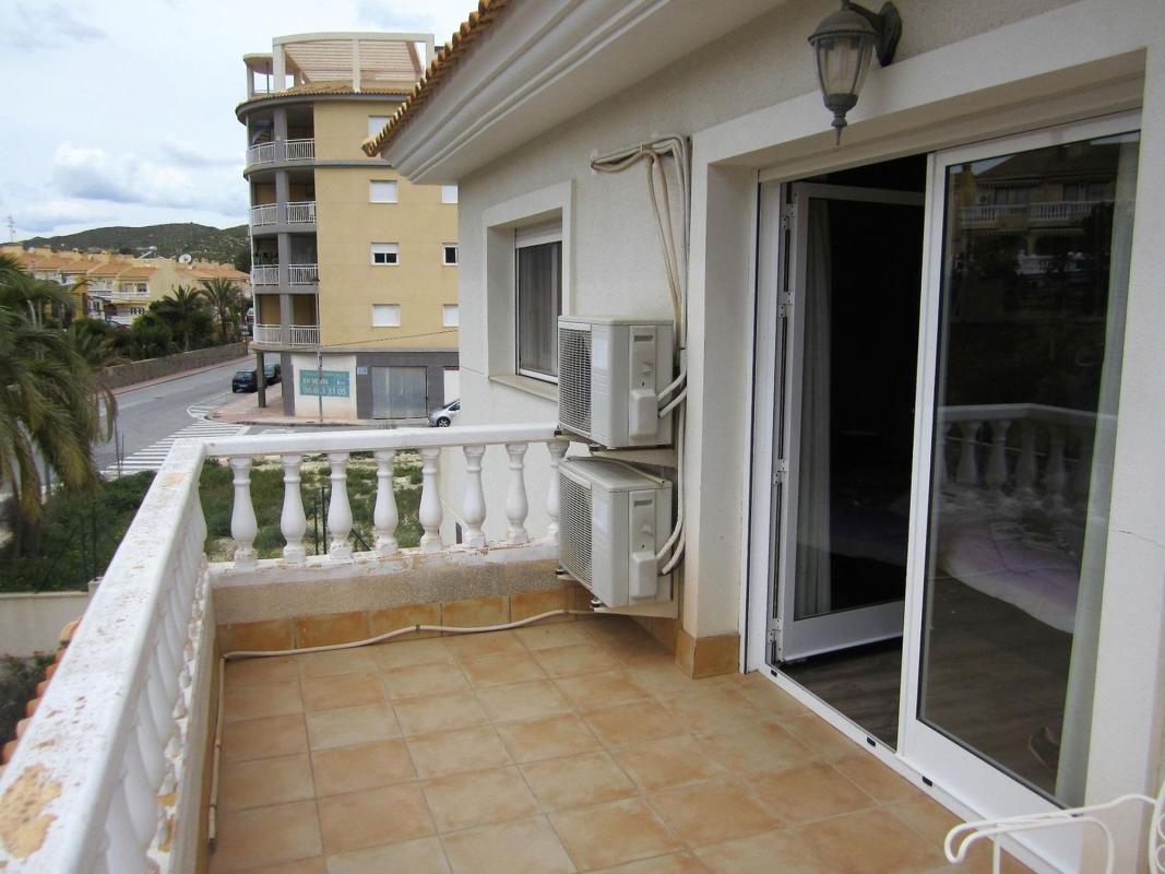 Properties for sale and rent in Spain photo 4