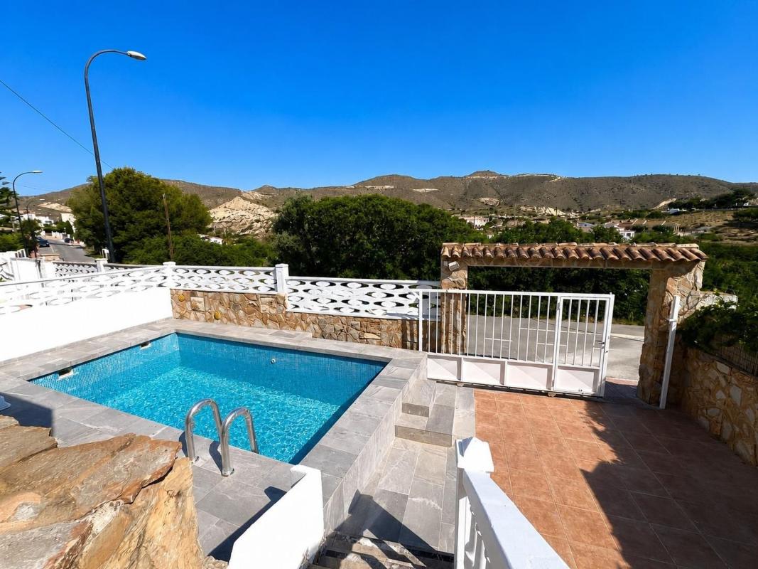 Properties for sale and rent in Spain photo 2