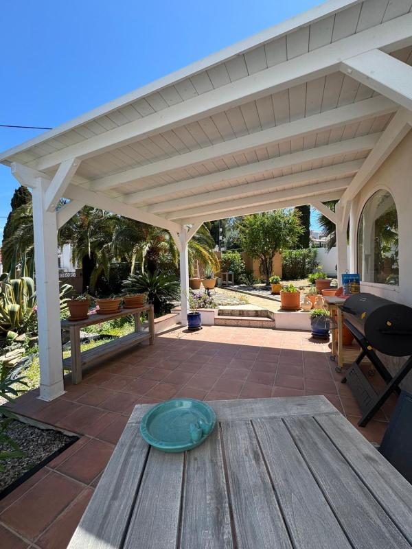 Properties for sale and rent in Spain photo 3