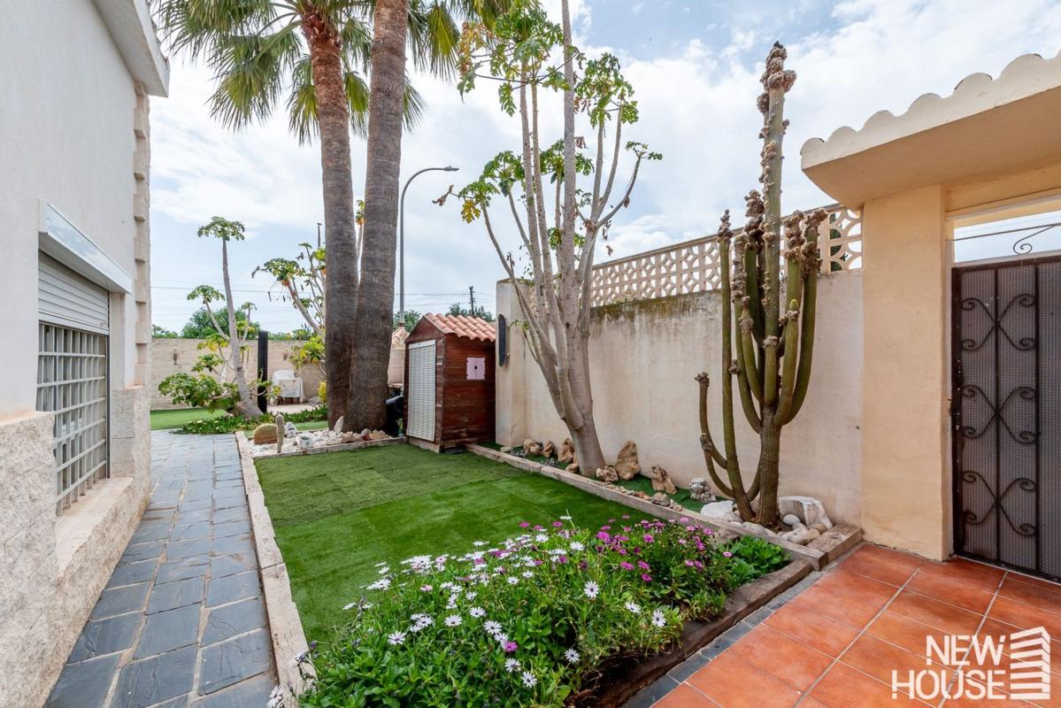 Properties for sale and rent in Spain photo 2
