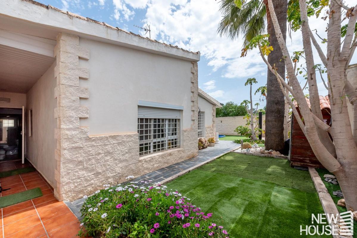 Properties for sale and rent in Spain photo 3