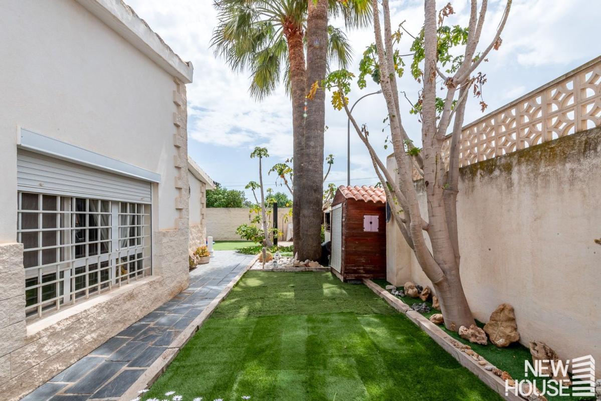 Properties for sale and rent in Spain photo 4