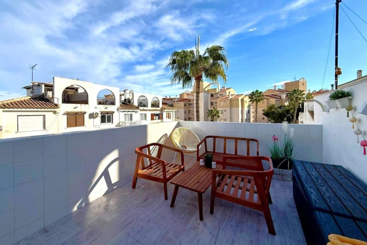 Продажа дуплекса на Dúplex en Urbanización Calas Blancas, 8, Nueva Torrevieja, Torrevieja, Торревьеха photo 1