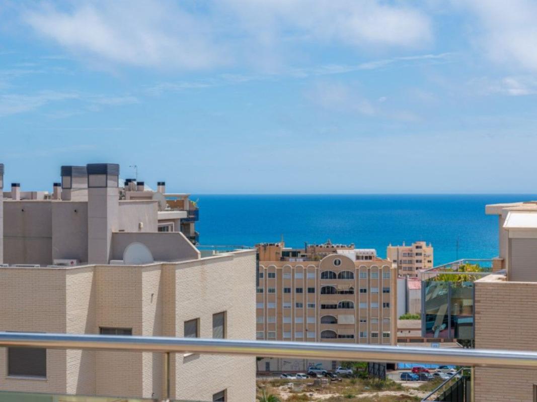 Venta de ático en  Ático en Avenida de l'Estació, 9, Campello Playa, El Campello, El Campello photo 2