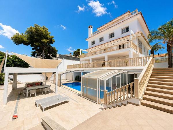 Частный шале на продаже в Casa o chalet en Campoamor, Orihuela, Ориуэла photo 1